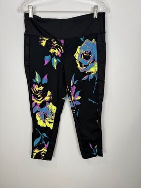 Kids Black Floral Active Capri Leggings